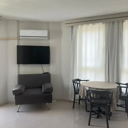公寓 Erden Homes 马尔马里斯
